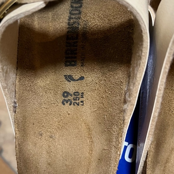 Pearlescent White Arizona Birkenstocks - Picture 6 of 6